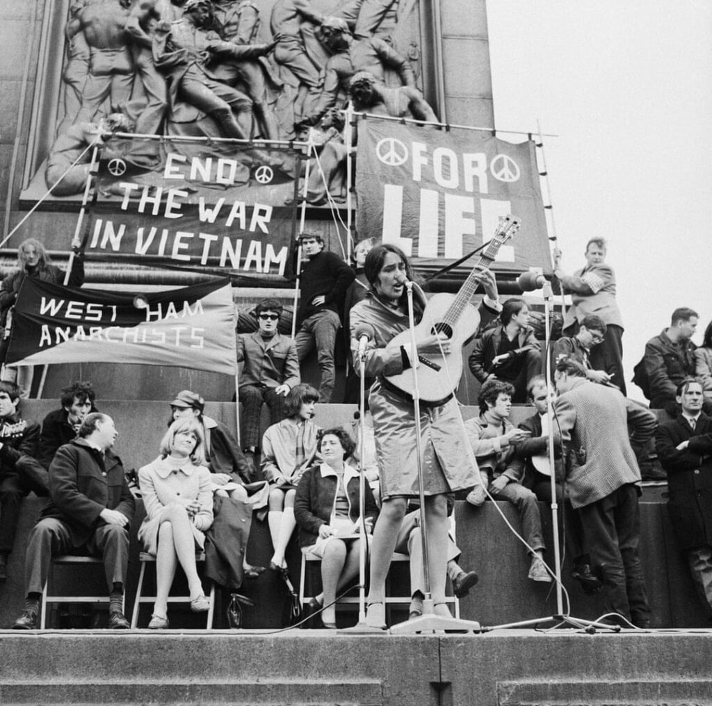 paz-1024x1016 Vietnã, 50 anos: entre a tragédia e o triunfo