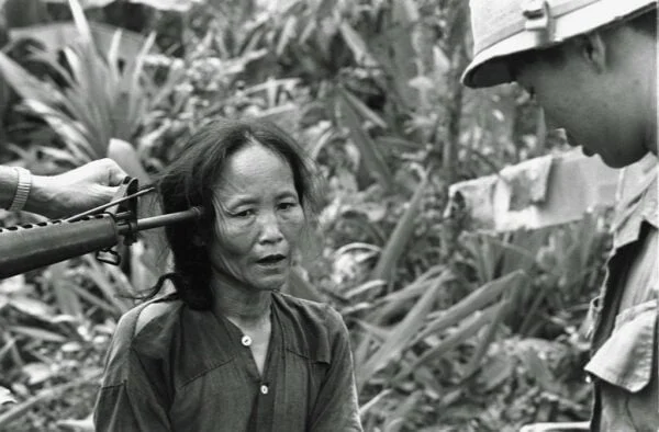 vitima-mulher Vietnã, 50 anos: entre a tragédia e o triunfo
