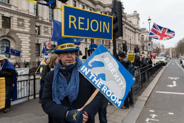 WhatsApp-Image-2026-02-02-at-18.33.33-1 O Desastroso Brexit em Perspectiva